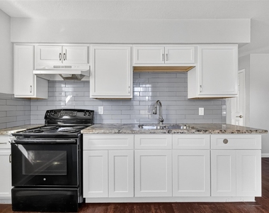 3501 Brewster - Photo Thumbnail 10
