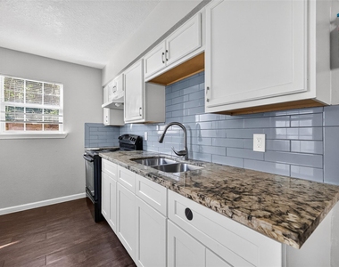 3501 Brewster - Photo Thumbnail 9