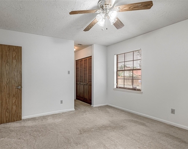 121 Elmwood Street - Photo Thumbnail 14