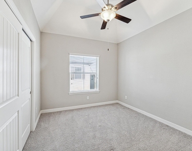 436 N Live Oak Street - Photo Thumbnail 9