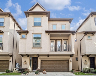 436 N Live Oak Street - Photo Thumbnail 3