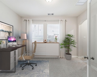 436 N Live Oak Street - Photo Thumbnail 2