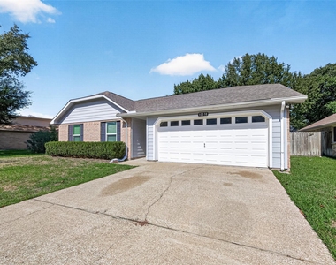 10038 Green Valley Lane - Photo Thumbnail 2