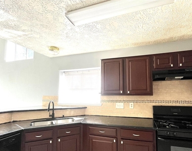 7927 Manzano Drive - Photo Thumbnail 5