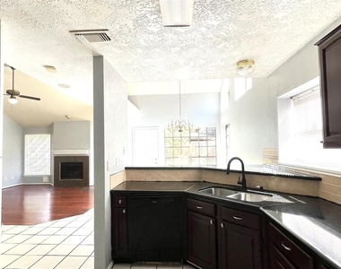 7927 Manzano Drive - Photo Thumbnail 4