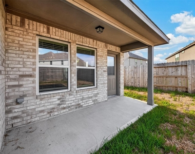 7423 Sunlit Harbor Drive - Photo Thumbnail 40