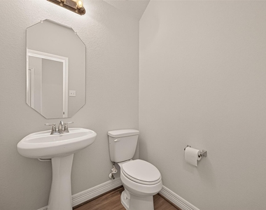 7423 Sunlit Harbor Drive - Photo Thumbnail 37