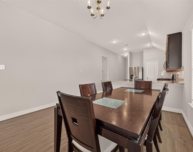 7423 Sunlit Harbor Drive - Photo Thumbnail 19