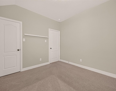 7423 Sunlit Harbor Drive - Photo Thumbnail 34