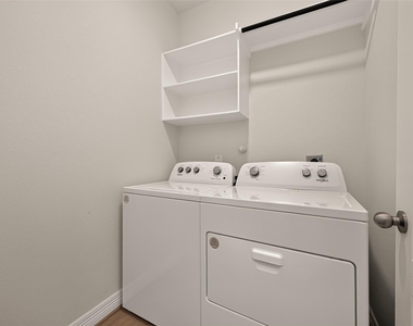 7423 Sunlit Harbor Drive - Photo Thumbnail 29