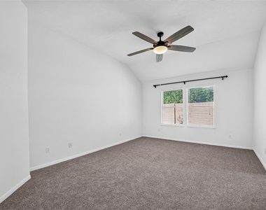 10627 Saratoga Square - Photo Thumbnail 30