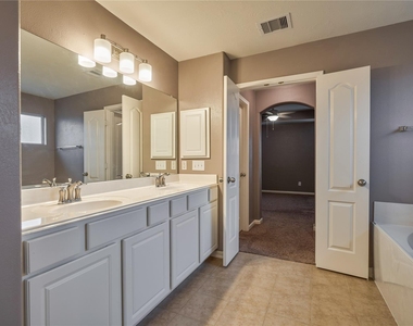 17250 Lafayette Hollow Lane - Photo Thumbnail 32