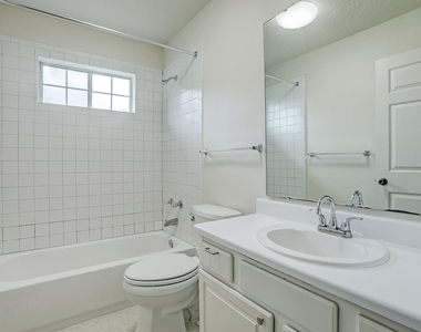 16711 N Wayne Lane - Photo Thumbnail 7