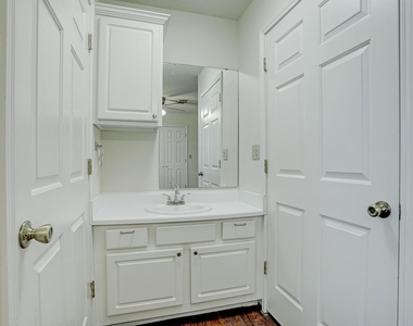 16711 N Wayne Lane - Photo Thumbnail 5