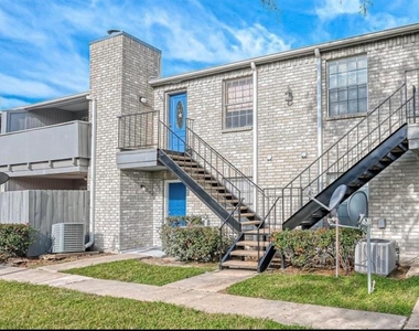 9700 Leawood Boulevard - Photo Thumbnail 1