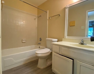 9700 Leawood Boulevard - Photo Thumbnail 11