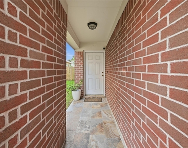 18215 Echo Mar Lane - Photo Thumbnail 4