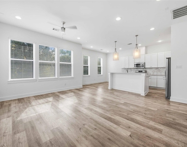 3369 Daphne Street - Photo Thumbnail 5