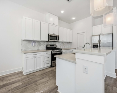 3369 Daphne Street - Photo Thumbnail 10
