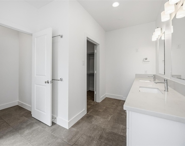 3369 Daphne Street - Photo Thumbnail 20