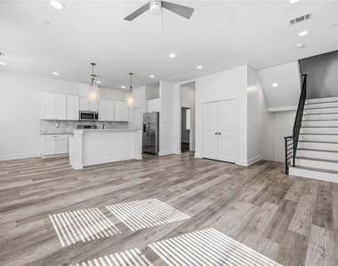 3369 Daphne Street - Photo Thumbnail 6