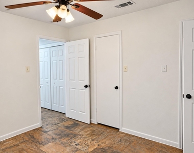 6700 Richardson Road - Photo Thumbnail 6