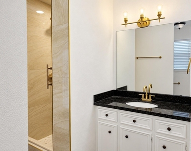 6700 Richardson Road - Photo Thumbnail 9