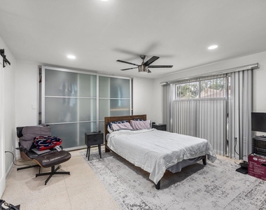 7902 Richmond Avenue - Photo Thumbnail 28