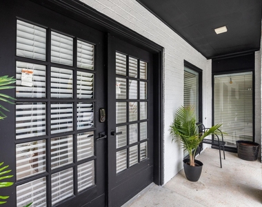 7902 Richmond Avenue - Photo Thumbnail 42