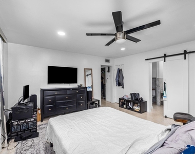 7902 Richmond Avenue - Photo Thumbnail 30
