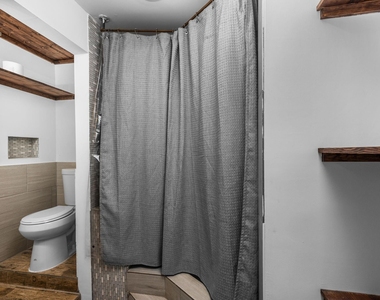 7902 Richmond Avenue - Photo Thumbnail 36