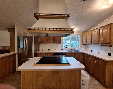 119 County Road 4534 - Photo Thumbnail 5