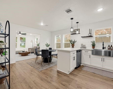 1519 Munger Street - Photo Thumbnail 11