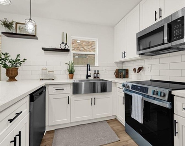 1519 Munger Street - Photo Thumbnail 8