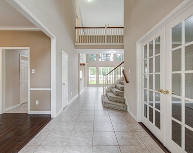 15919 Hurstfield Pointe Drive - Photo Thumbnail 3