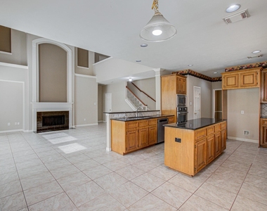 15919 Hurstfield Pointe Drive - Photo Thumbnail 13