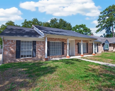 1319 Forsythe Lane - Photo Thumbnail 2