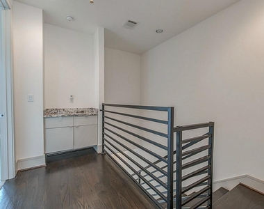2516 Pease Street - Photo Thumbnail 17