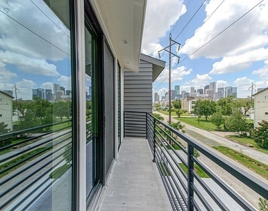 2516 Pease Street - Photo Thumbnail 23