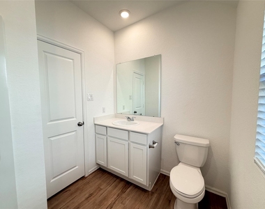 2023 Foxtail Creek Ct Crosby, Tx 77532 - Photo Thumbnail 4