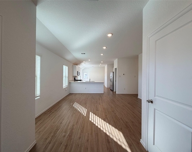 2023 Foxtail Creek Ct Crosby, Tx 77532 - Photo Thumbnail 16