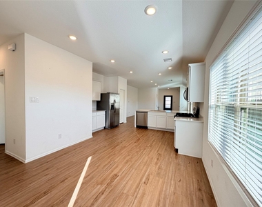 2023 Foxtail Creek Ct Crosby, Tx 77532 - Photo Thumbnail 3