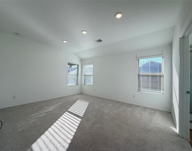 2023 Foxtail Creek Ct Crosby, Tx 77532 - Photo Thumbnail 12