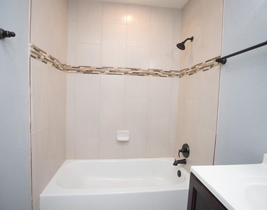 5821 Sunforest Dr - Photo Thumbnail 22