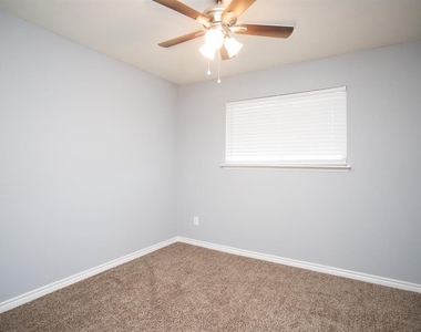 5821 Sunforest Dr - Photo Thumbnail 23
