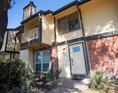 5821 Sunforest Dr - Photo Thumbnail 5