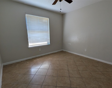2607 Grand Teton Drive - Photo Thumbnail 5