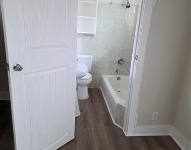 302 71 Th Street - Photo Thumbnail 5