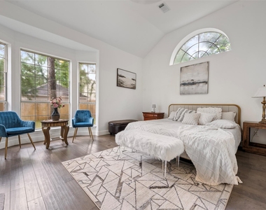 55 Terraglen Dr - Photo Thumbnail 12