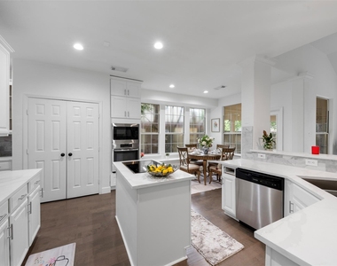 55 Terraglen Dr - Photo Thumbnail 8